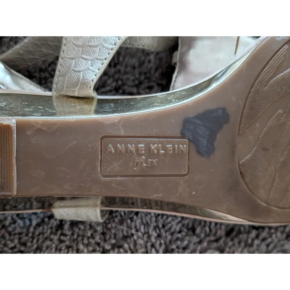 Anne Klein‎ iFlex Wedge Sandals Gold Snakeskin Metallic T-Strap AKDUSTEE 10M